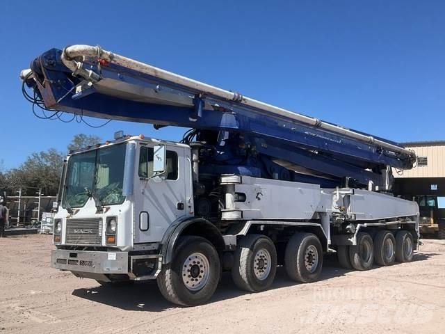 Mack MR688S Bombas de betonagem