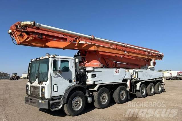 Mack MR688S Bombas de betonagem