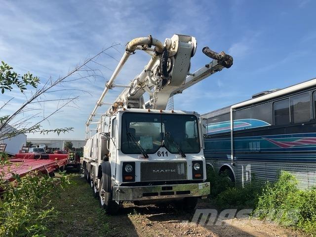 Mack MR688S Bombas de betonagem