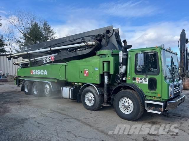 Mack MRU613 Bombas de betonagem