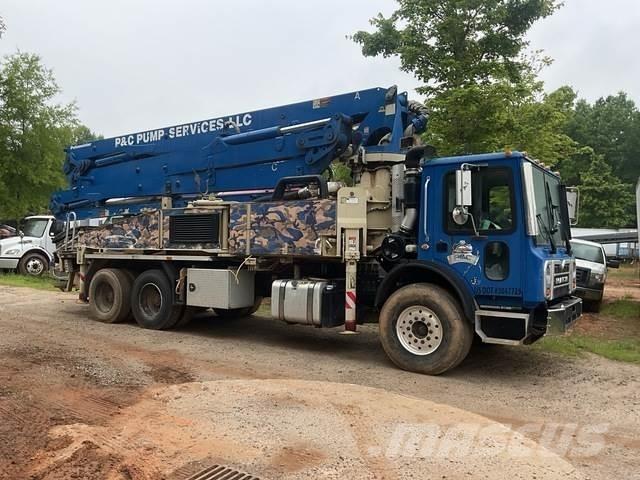 Mack MRU613 Bombas de betonagem