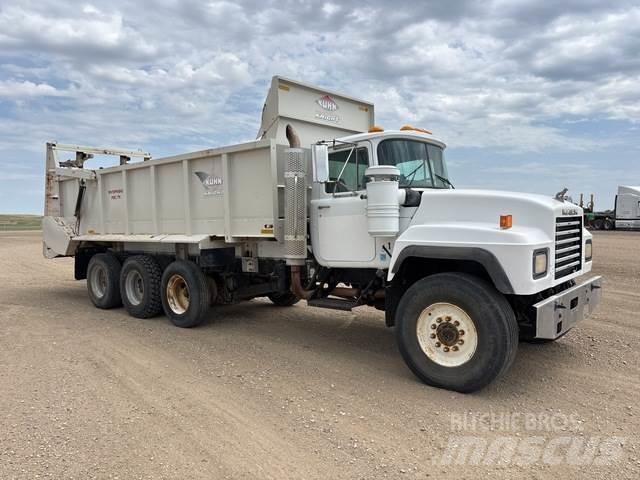 Mack RD60 Lâminas de neve e arados