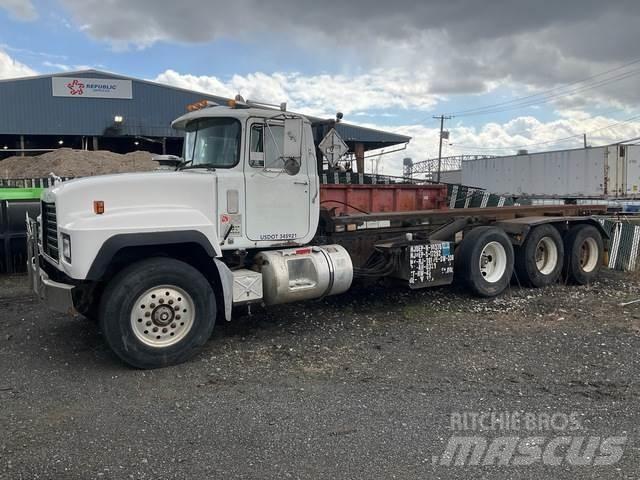Mack RD688S Camiões multibenne