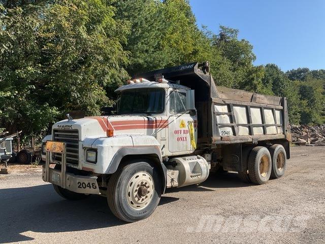 Mack RD688S Camiões basculantes