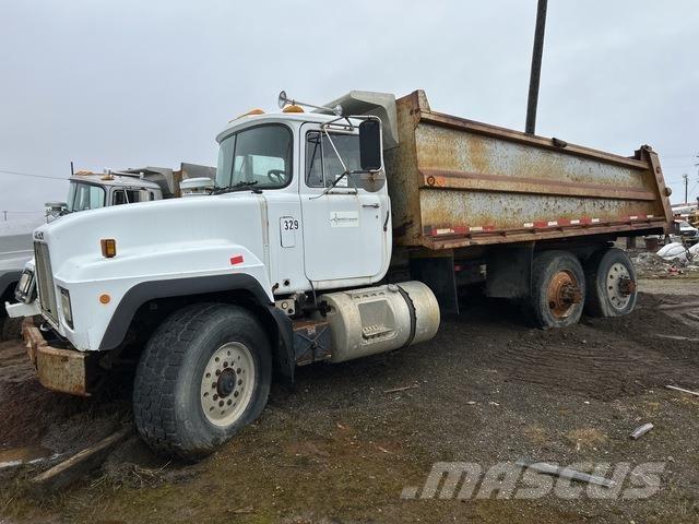 Mack RD688S Camiões basculantes