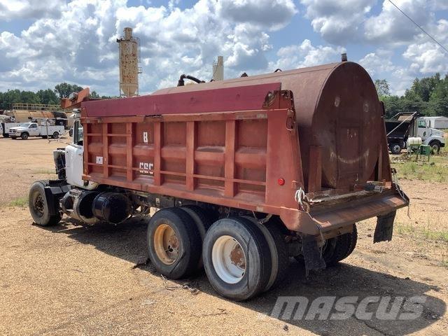 Mack RD690S Camiões basculantes