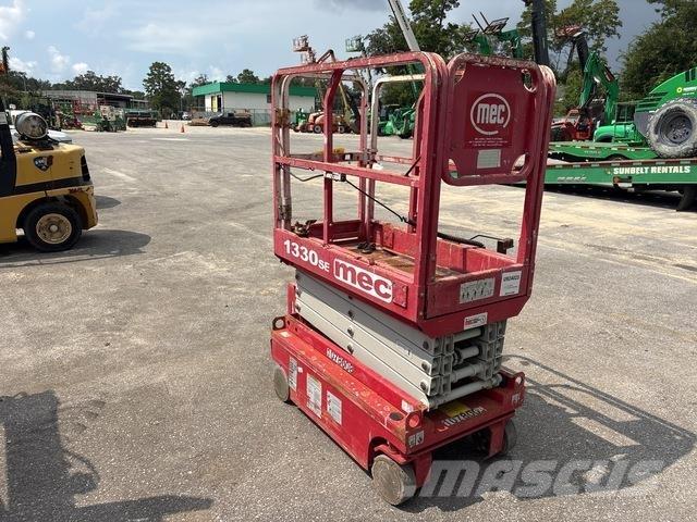 MEC 1330SE Elevadores de tesoura