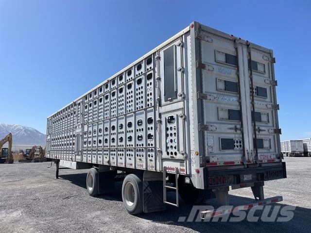 Merritt  Reboques transporte animais