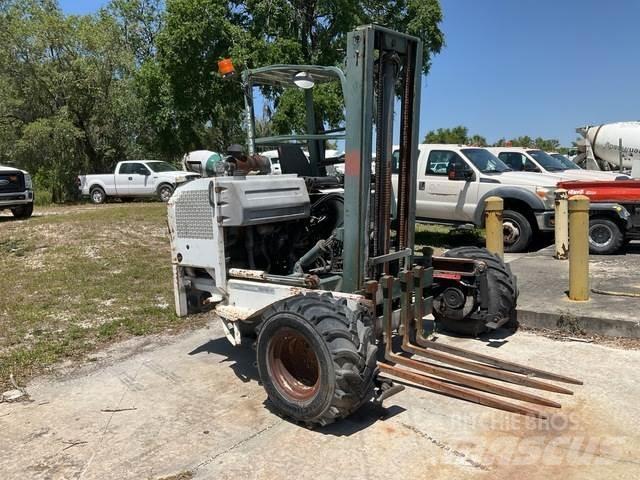 Moffett M5000 Empilhadores de montagem em camião