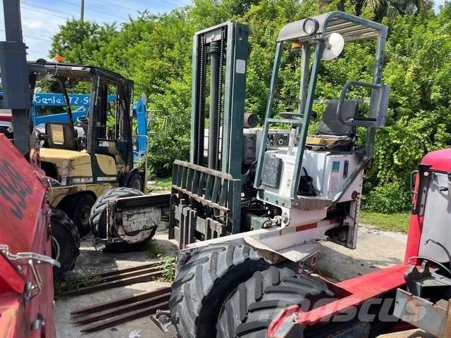Moffett M5000 Empilhadores de montagem em camião