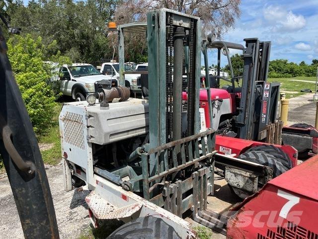 Moffett M5000 Empilhadores de montagem em camião