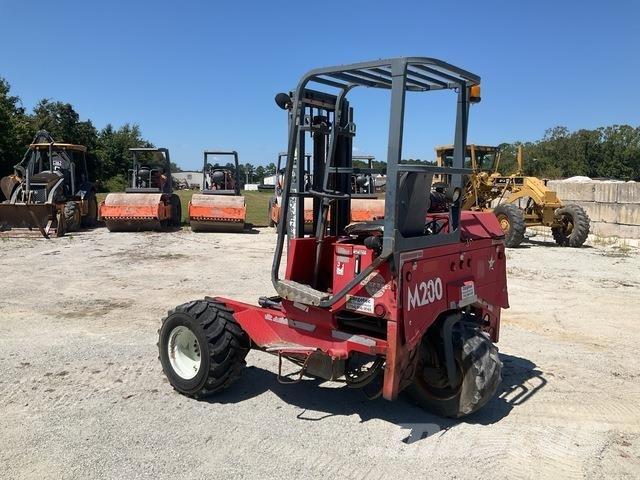 Moffett M5000 Empilhadores de montagem em camião