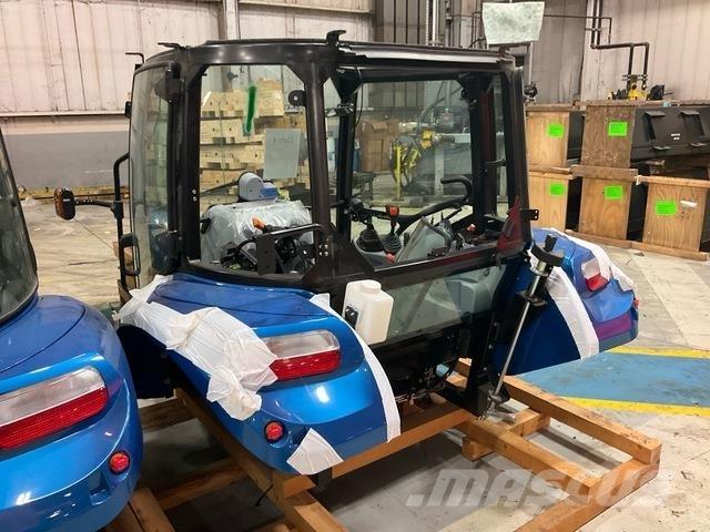 New Holland  Cabines e interior