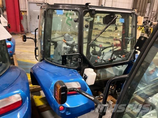 New Holland  Cabines e interior
