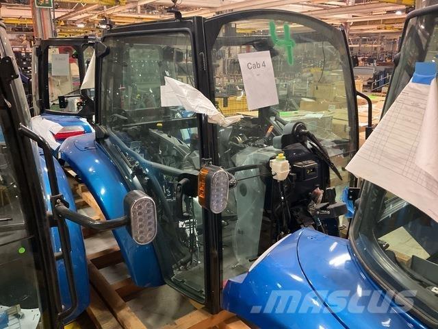 New Holland  Cabines e interior