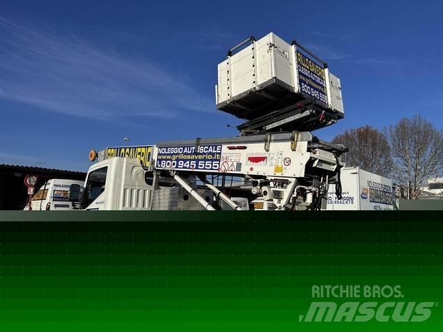 Nissan NT400 Plataformas aéreas montadas em camião