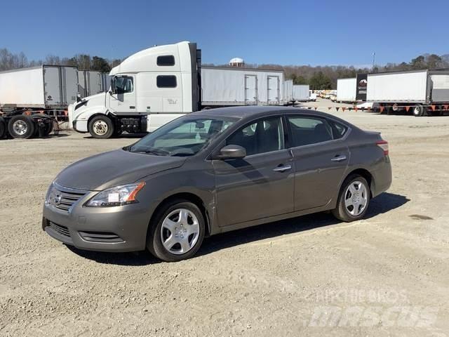 Nissan Sentra Automóvel
