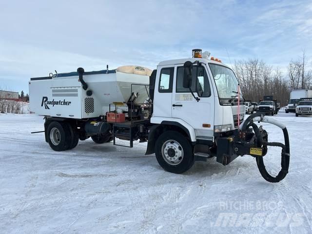 Nissan UD3300 Caminhões de betonagem