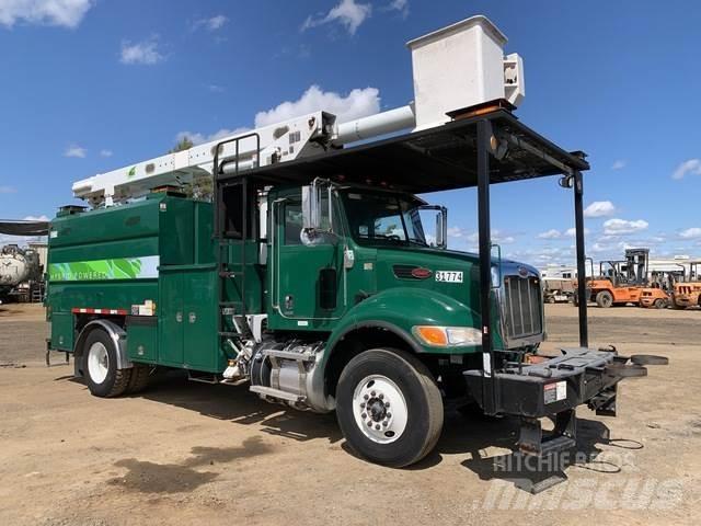 Peterbilt  Plataformas aéreas montadas em camião