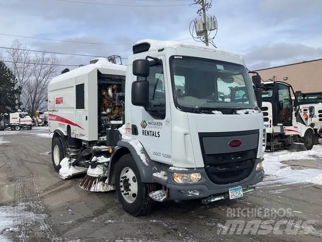 Peterbilt 220 Camiões varredores
