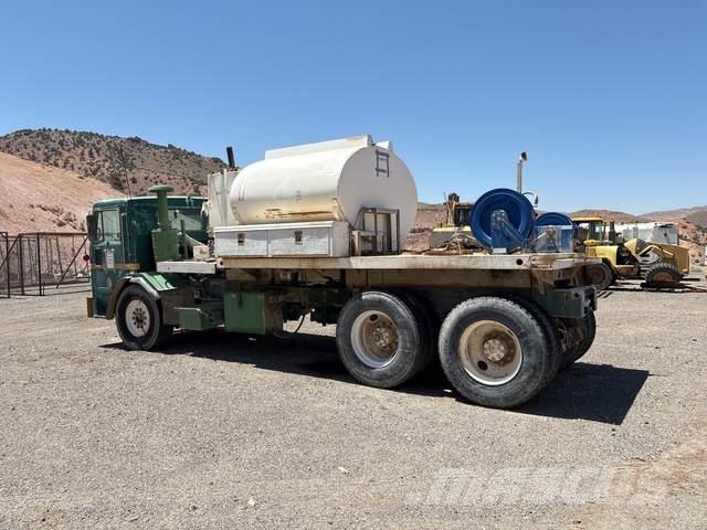 Peterbilt 320 Camiões-cisterna