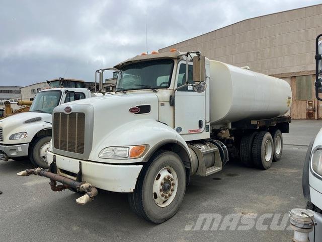 Peterbilt 348 Auto-tanques