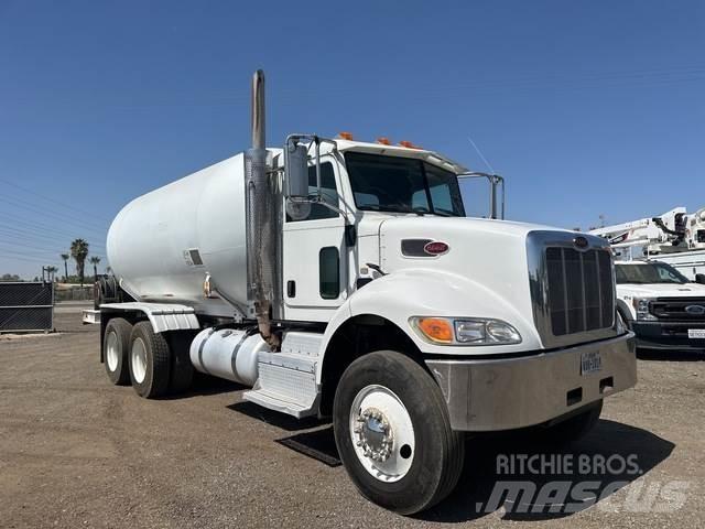 Peterbilt 382 Camiões-cisterna