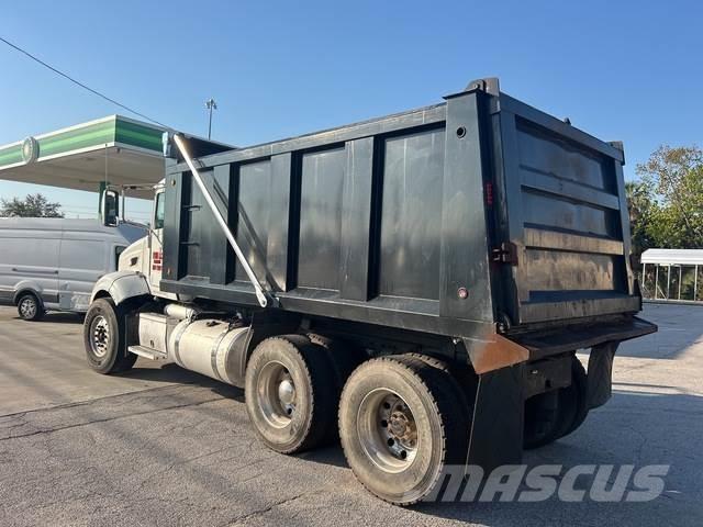Peterbilt 384 Camiões basculantes