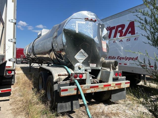 Polar  Reboques cisterna