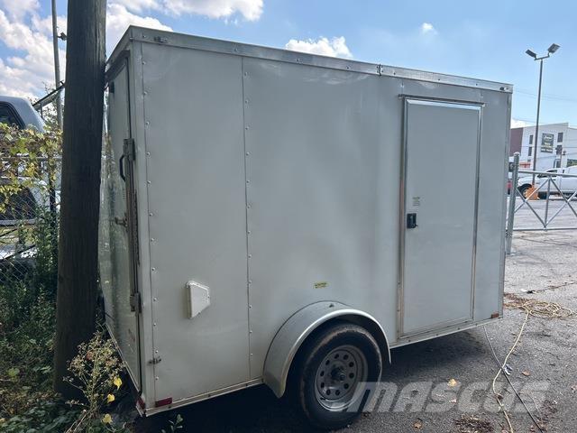  Quality Cargo Reboques de caixa fechada