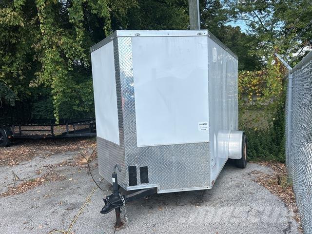  Quality Cargo Reboques de caixa fechada