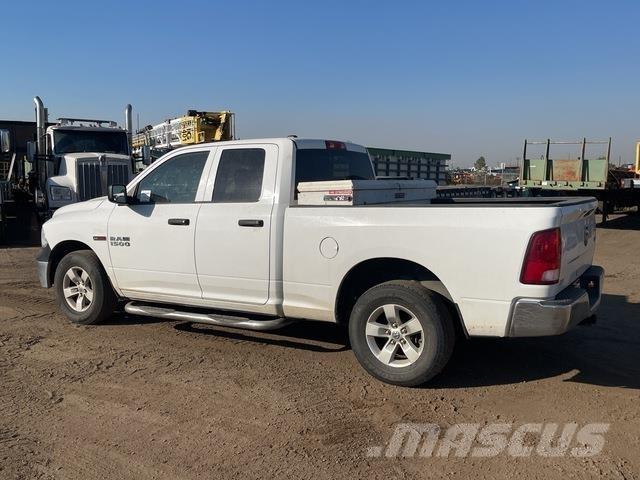 RAM 1500 Pick up de caixa aberta