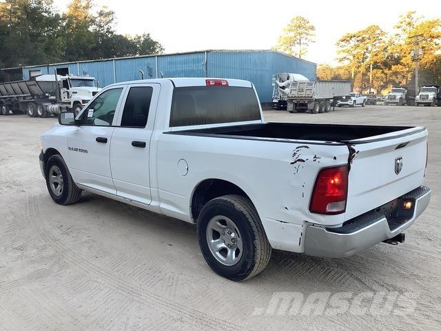 RAM 1500 Pick up de caixa aberta