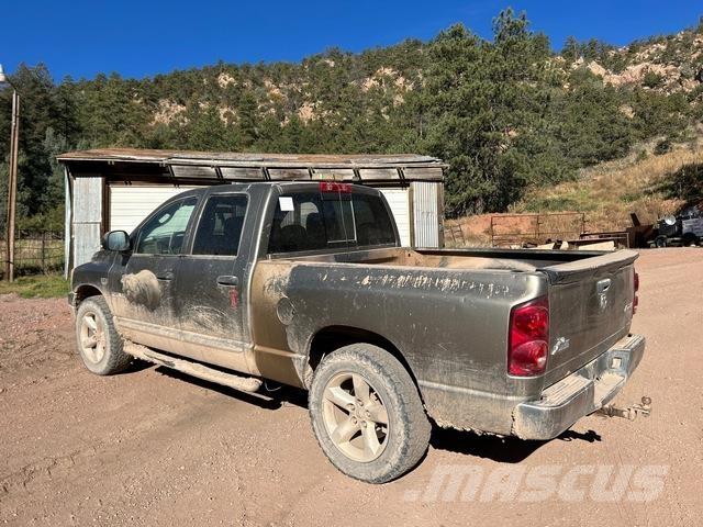 RAM 1500 Pick up de caixa aberta