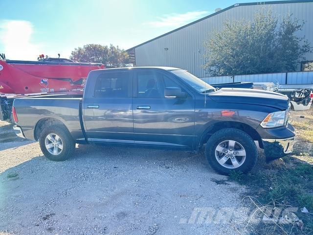 RAM 1500 Pick up de caixa aberta