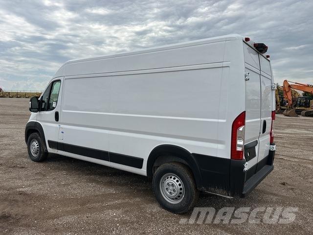 RAM 2500 Caminhões de caixa fechada