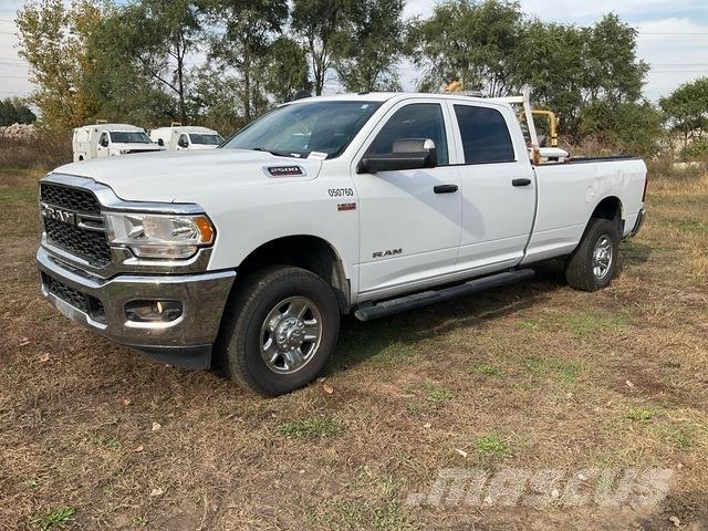 RAM 2500 Pick up de caixa aberta