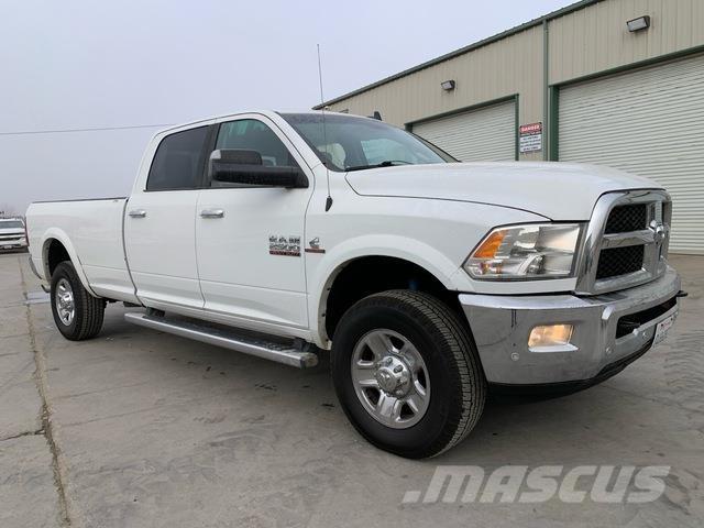RAM 2500 Pick up de caixa aberta