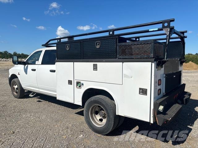 RAM 3500 Pick up de caixa aberta