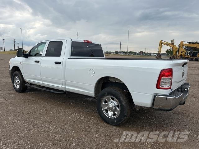 RAM 3500 Pick up de caixa aberta