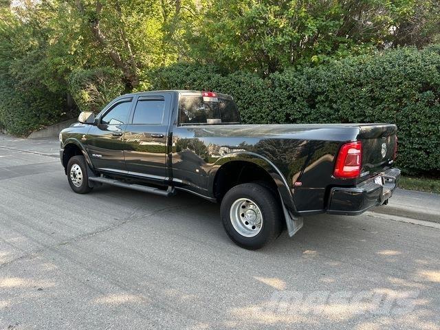 RAM 3500 Pick up de caixa aberta