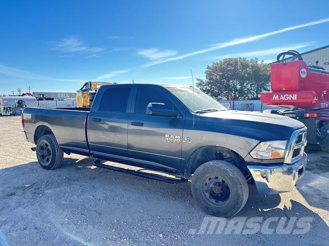 RAM 3500 Pick up de caixa aberta