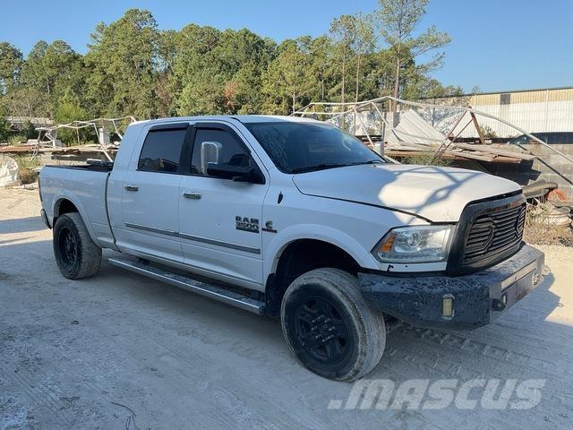 RAM 3500 Pick up de caixa aberta