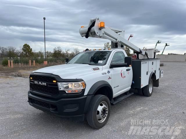 RAM 5500 Plataformas aéreas montadas em camião