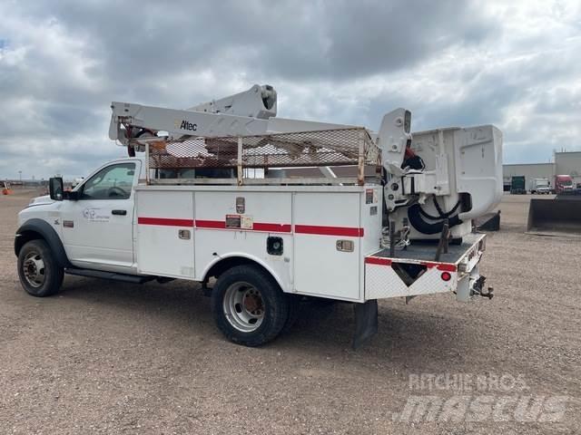 RAM 5500 Plataformas aéreas montadas em camião