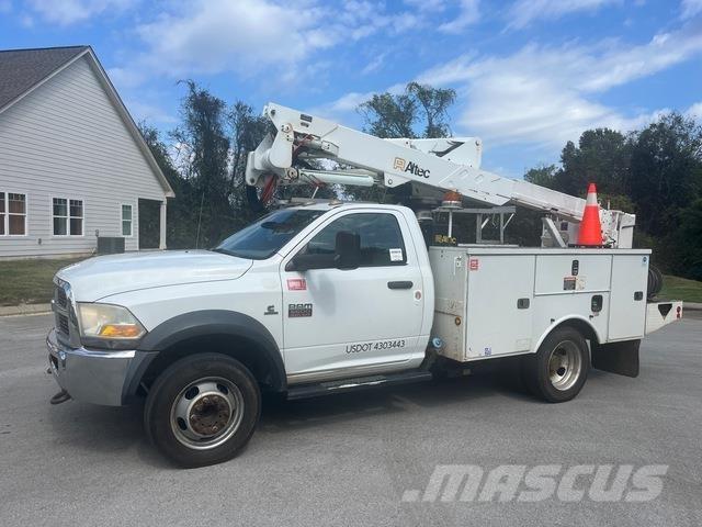 RAM 5500 Plataformas aéreas montadas em camião