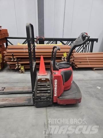Raymond 8410 Movimentadores manuais de palettes
