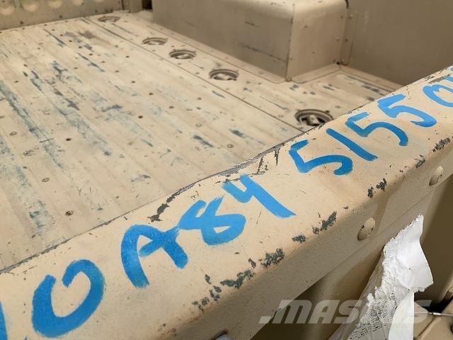  Raytheon M1102 Outros Reboques