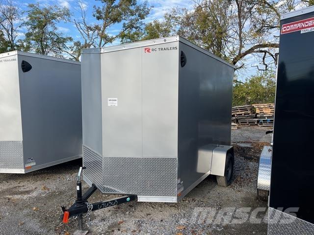 RC  Reboques de caixa fechada