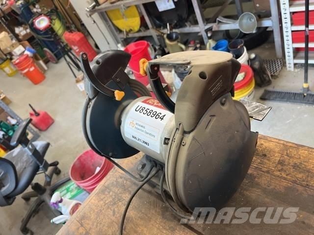  Ryobi BGH827 Moinhos / Trituradoras